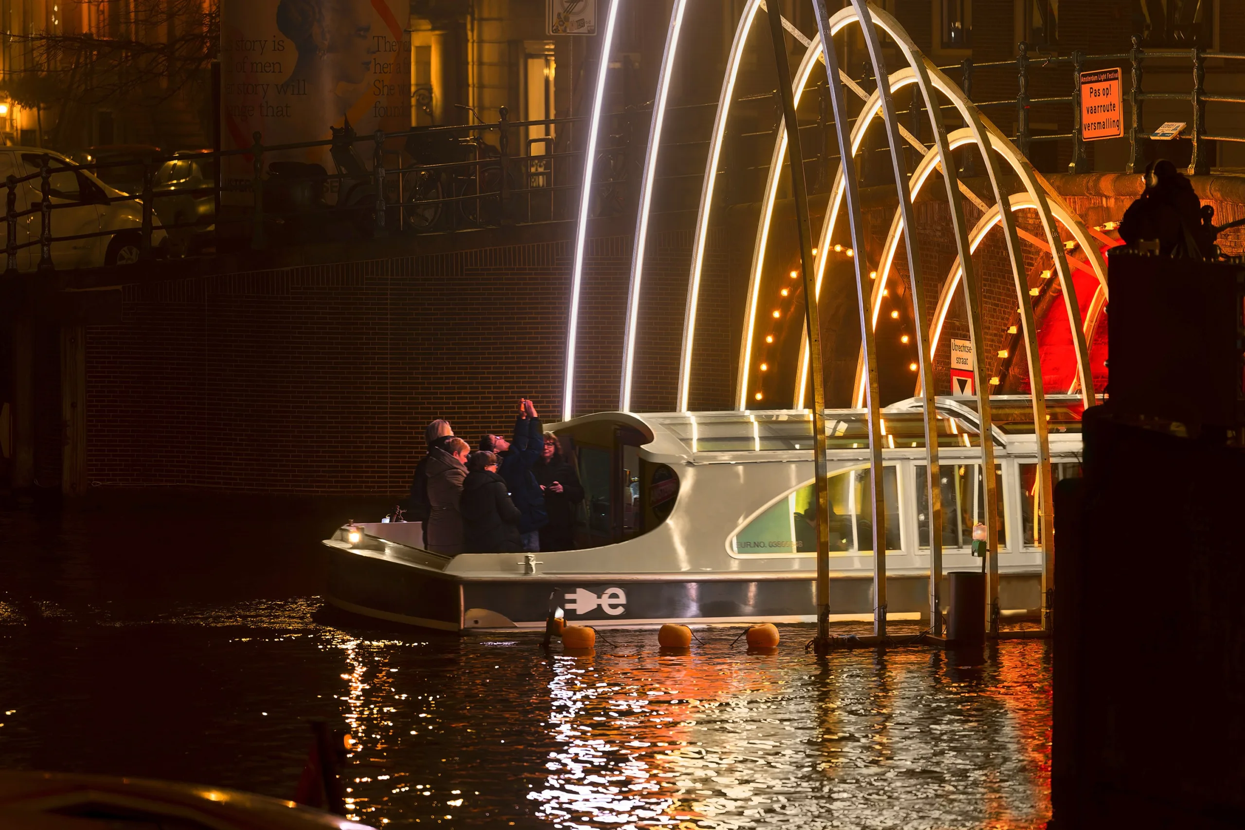 Smidtje Canal Cruises Amsterdam - Vacature: Kade Crew Amsterdam Light Festival hero