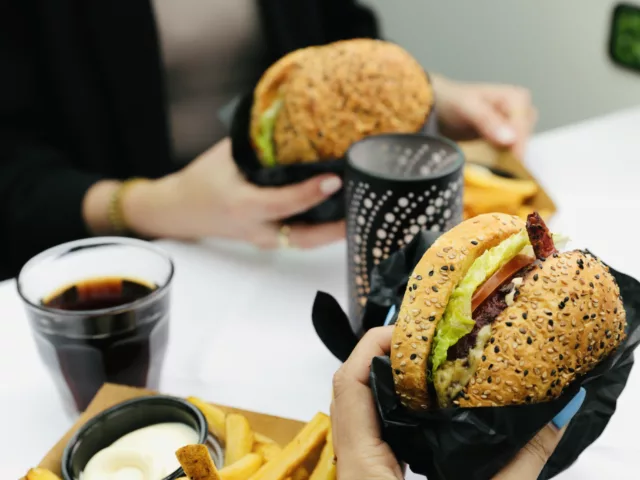 Hamburger diner rondvaart Amsterdam