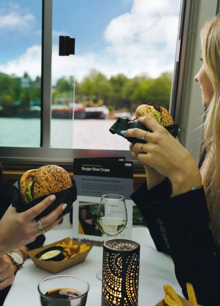Hamburger diner rondvaart Amsterdam