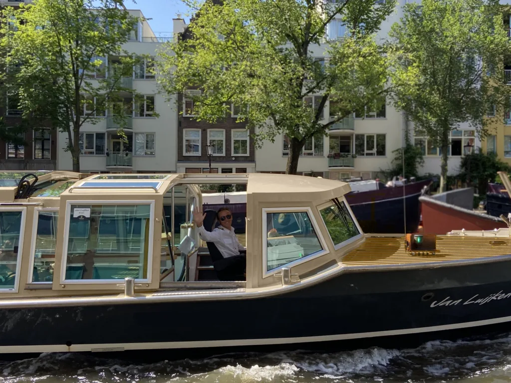 Smidtje Canal Cruises Amsterdam skipper day evening lres