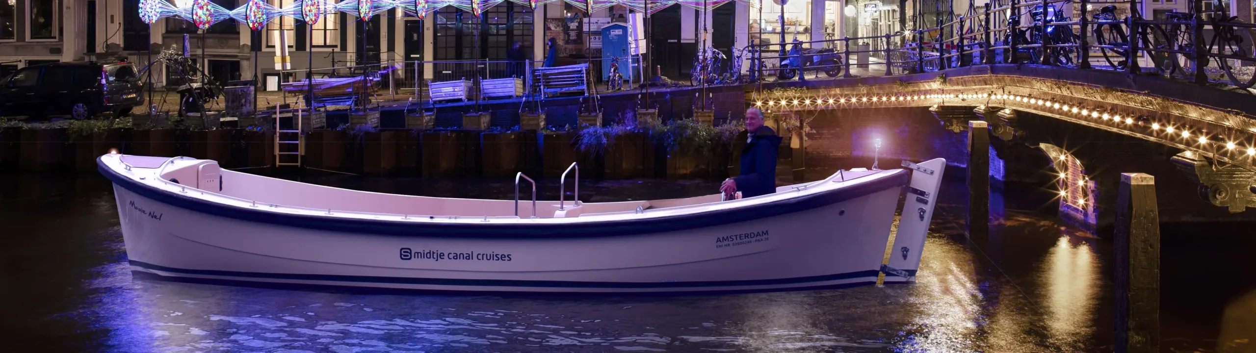 Smidtje Canal Cruises Amsterdam - Open Boot: Amsterdam Light Festival Rondvaart 🌟 hero