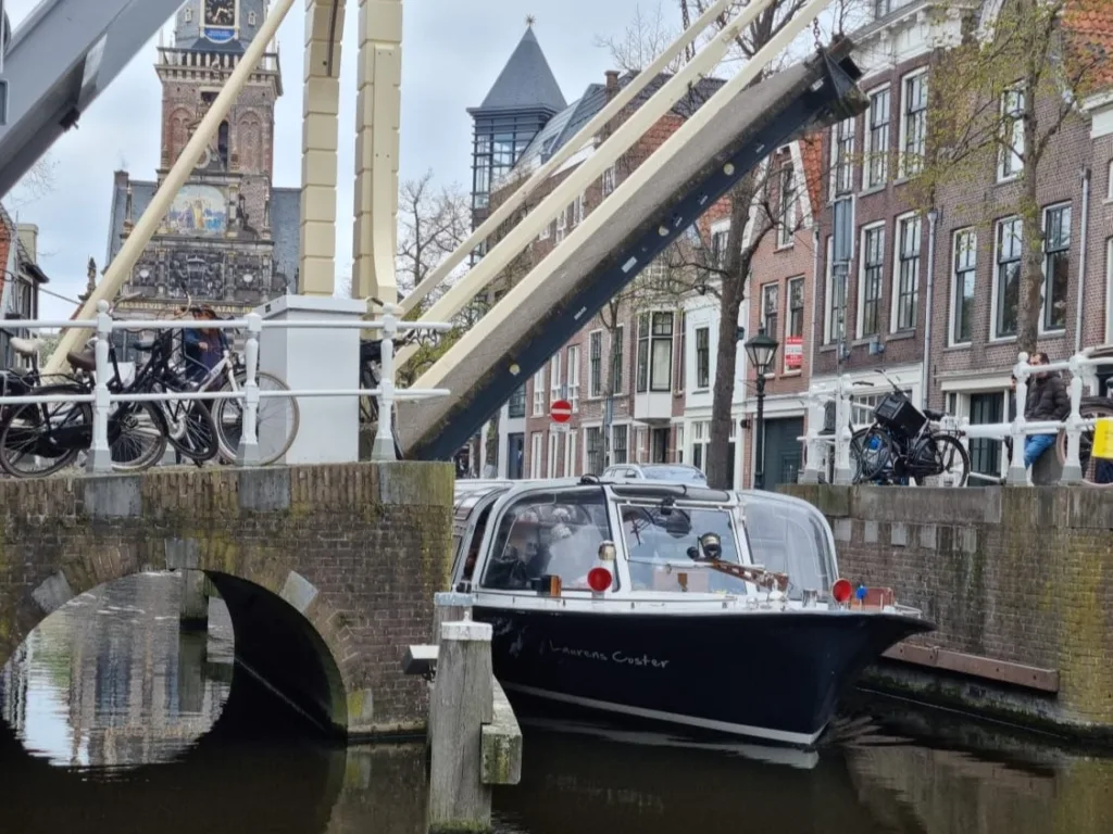 Alkmaar Kaasmarkt Rondvaart Rundfahrt Canal Cruise liggend
