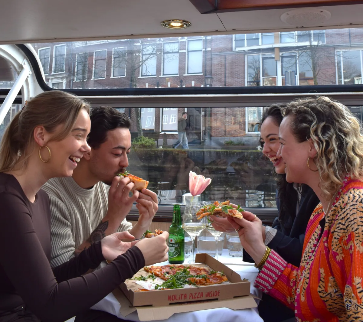 Canal Cruise through the Historic City Centre of Haarlem &bull; Smidtje Canal Cruises Haarlem - Unieke vaartochten met lokale expertise